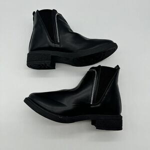Regazza Chelsea Ankle Booties 9 New  Women's Black Zipper Studded Faux Leather